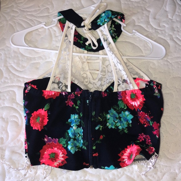 Flora el crop top - Picture 2 of 3